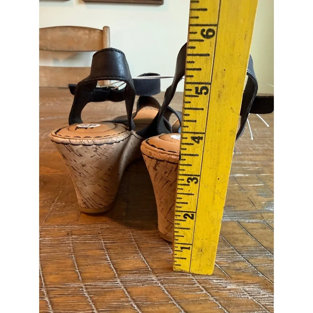 NEW Born Black Leather Cork Wedge Sandals‎ Womens 9.5 Comfort Boho Buckle Earthy